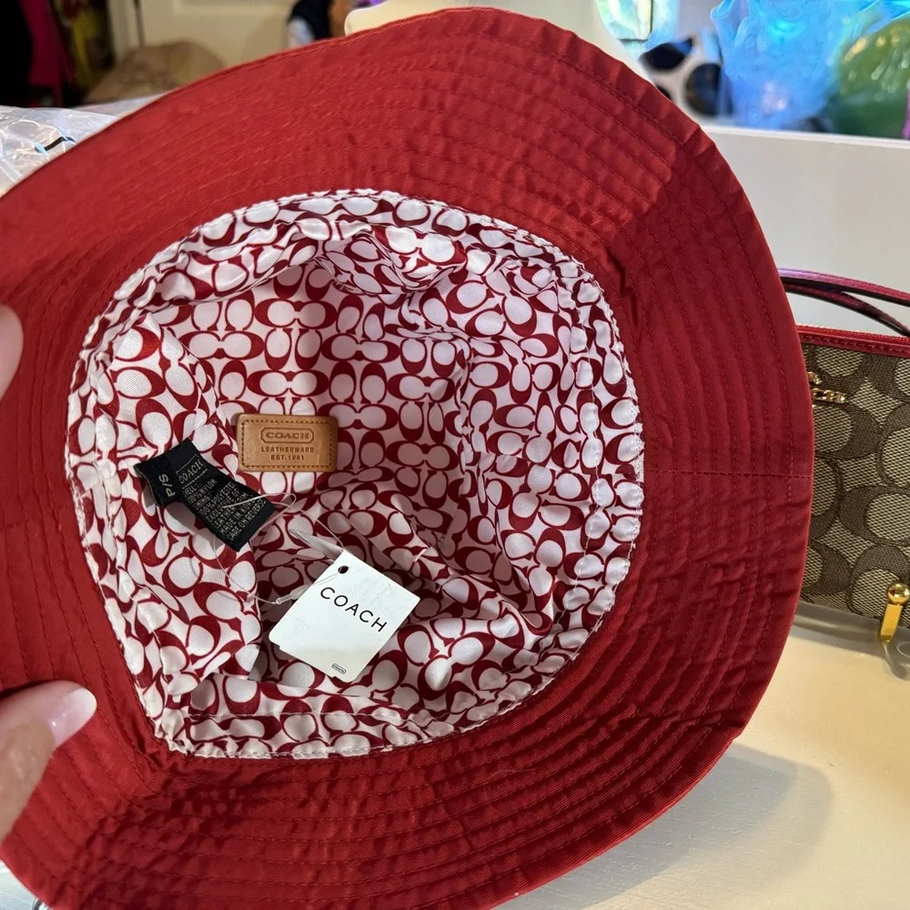 Coach Tan and Red Signature Wristlet and a Coach bucket hat NWT - Picture 7 of 13